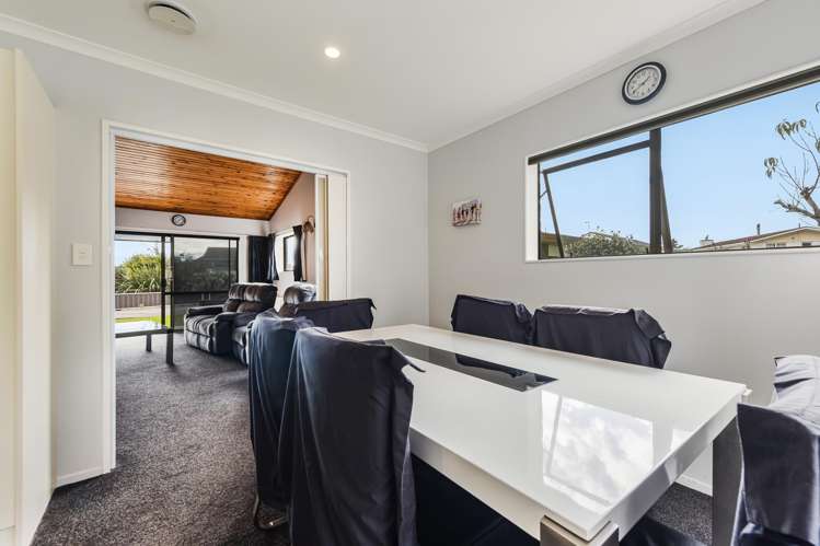 27 Browning Crescent Stoke_9