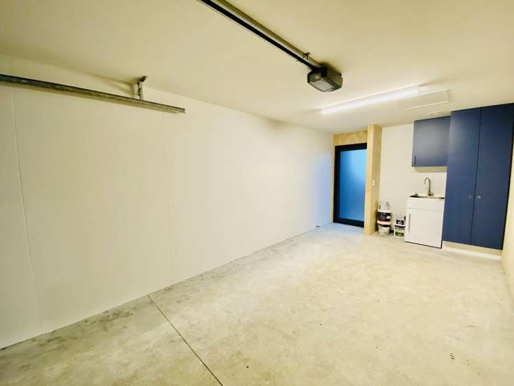 22 Whittington Drive 11103_9
