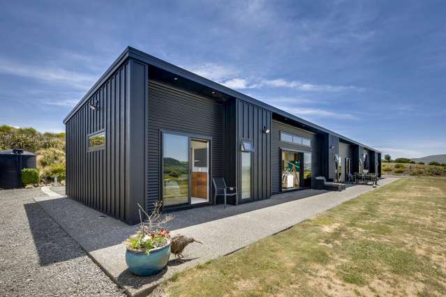 8 Riverview Drive Otane_4