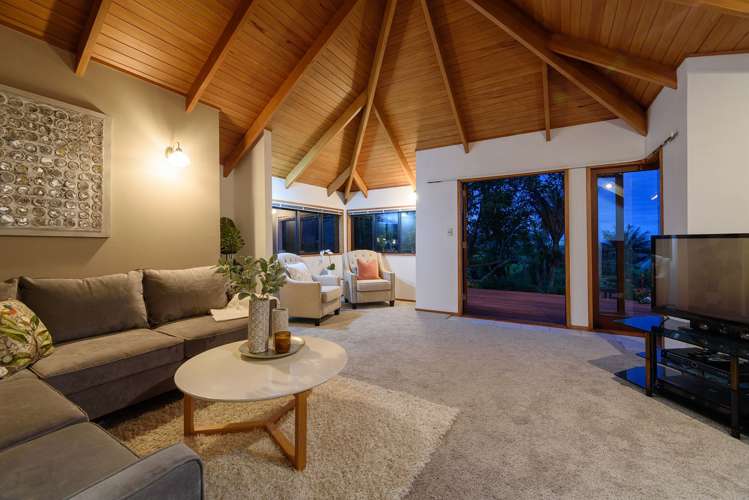 16 Braemar Road Castor Bay_4