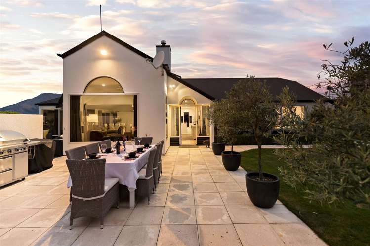 66 Hensman Road Queenstown_41