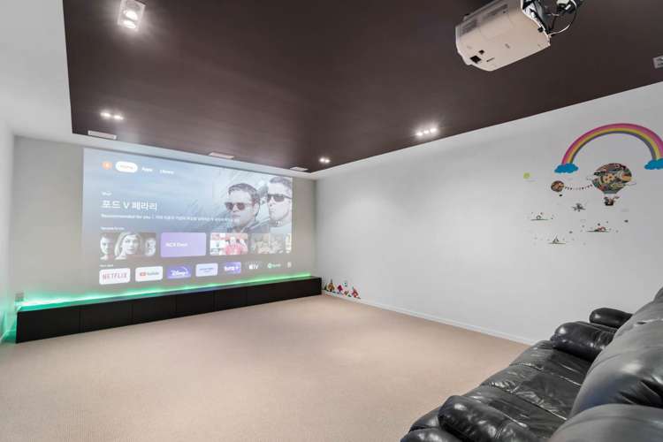 17 Courtneys West Harbour_17