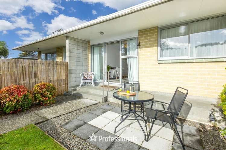 2/16 Riverbank Street_1