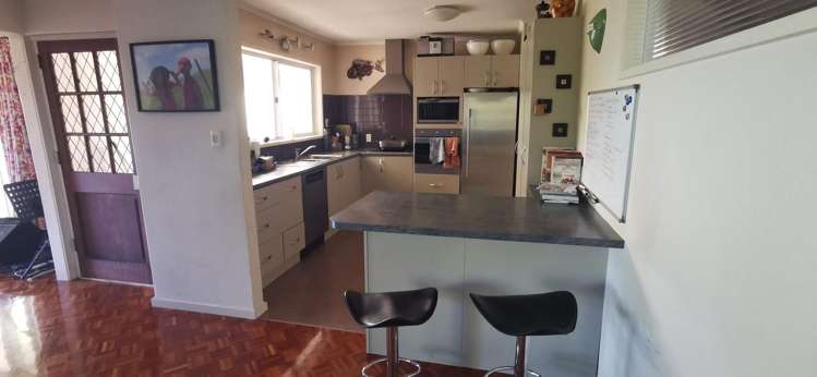 22 Deane Avenue Titirangi_6