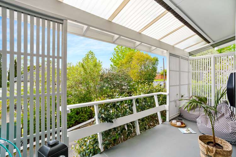 1/1 Armstrong Place New Lynn_12