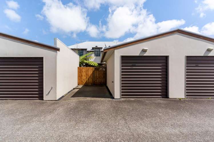3/8 Tuscany Way Te Atatu Peninsula_19