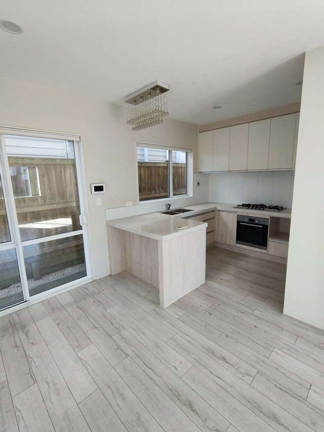 75 Rosewell Crescent Flat Bush_2