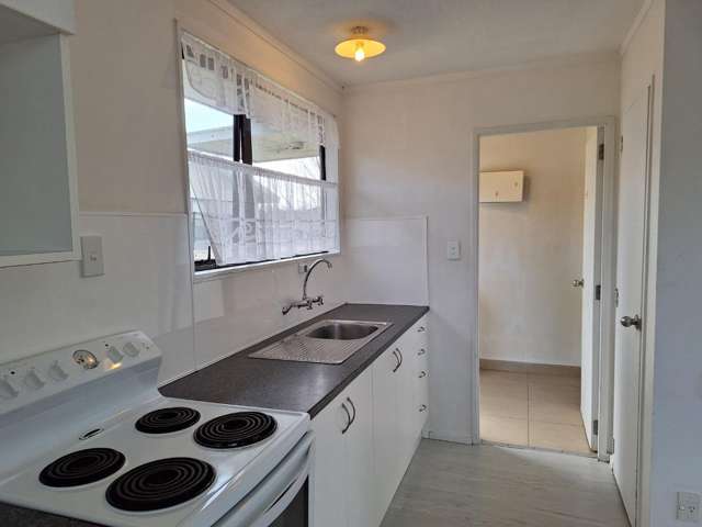 2/61 Redcrest Ave 10939_2