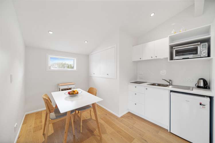 7 Hyde Road Clevedon_18