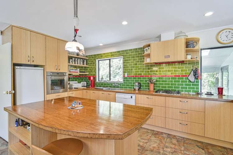 51 Longview Road Poraiti_1