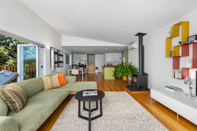 Designer Living & Coastal Views