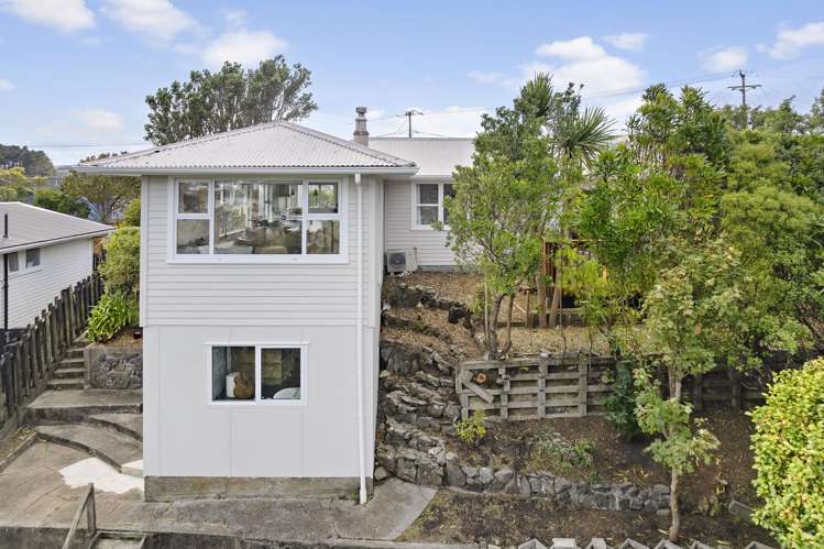 5 Pauline Way Paparangi_15