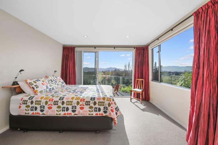 12 Lake View Place Fairhall_16