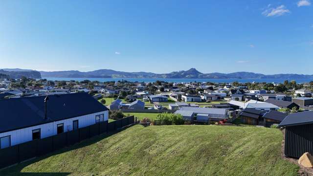 7 Joyce Harsant Place Cooks Beach_2