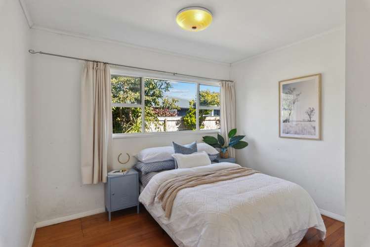 44 Menin Road Raumati South_23