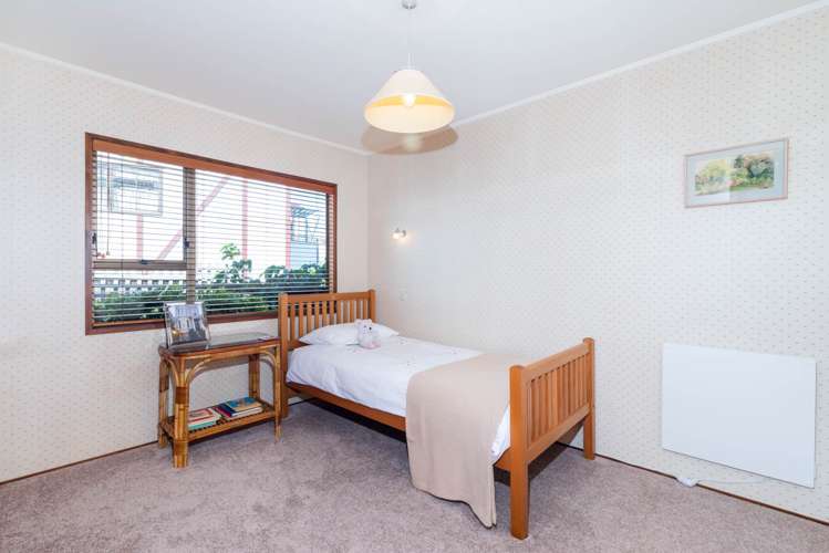 5 Pyatt Crescent Saint Johns_10