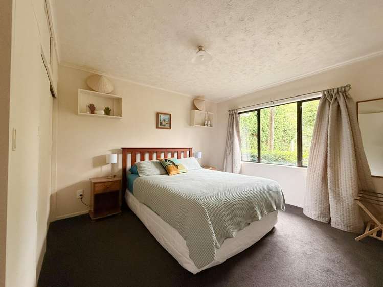 54 Hinekura Avenue 11210_16