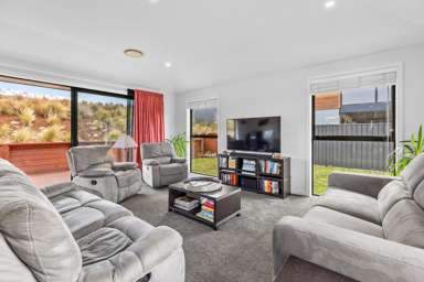 41 Stratford Drive, Mount Pisa_2