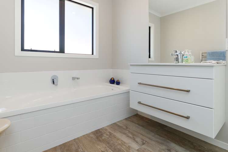 75 Pharazyn Street Feilding_19