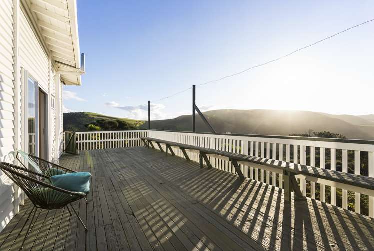 12 Tasman View Road Bethells Beach_10