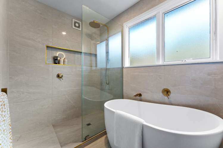 98 Eskdale Road Birkdale_9