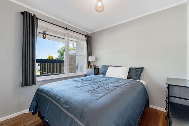 2/71 Emmett Street Greerton_4