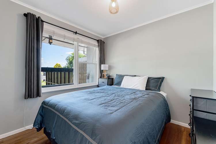 2/71 Emmett Street Greerton_4