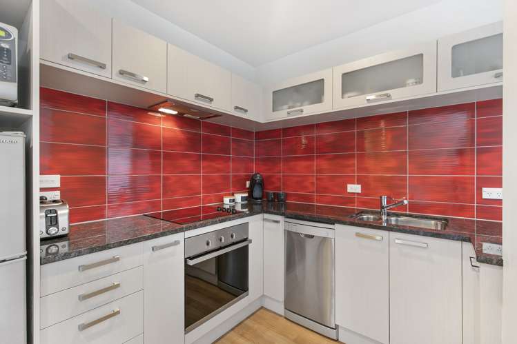 2d/121 Newton Road Eden Terrace_14