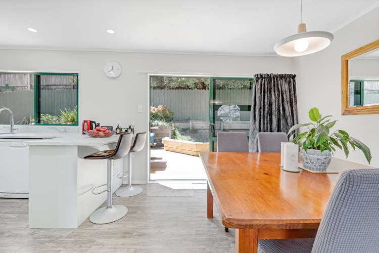 8 Coralsea Way Arkles Bay_5