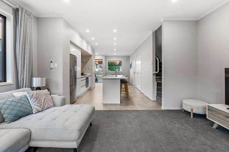 8 Kapia Road Westgate_14