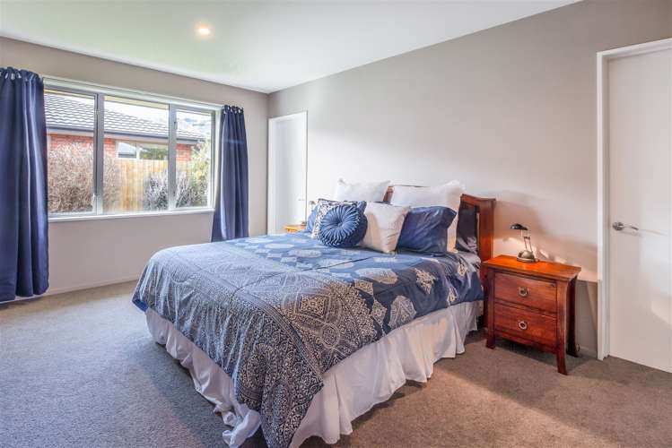 13 The Tors Heathcote Valley_8