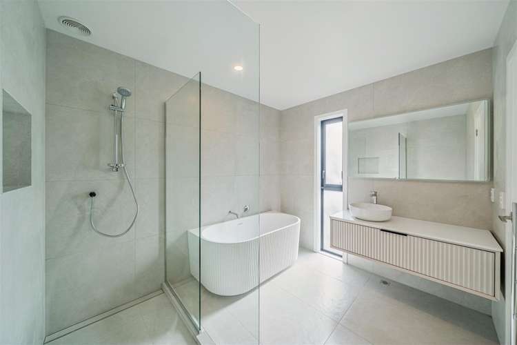 17 Elina Way Heretaunga_13