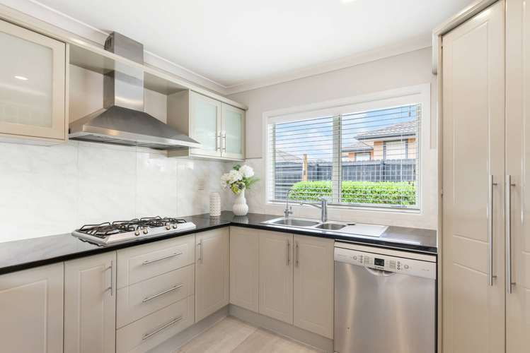 30 Erne Crescent East Tamaki_8