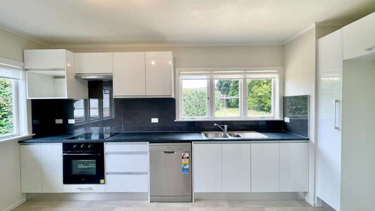 22b Kaipatiki Road Glenfield_5