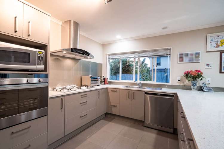 10 Woolaston Place Flat Bush_9