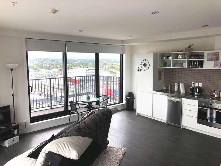 710/20 Mccrae Way New Lynn_0