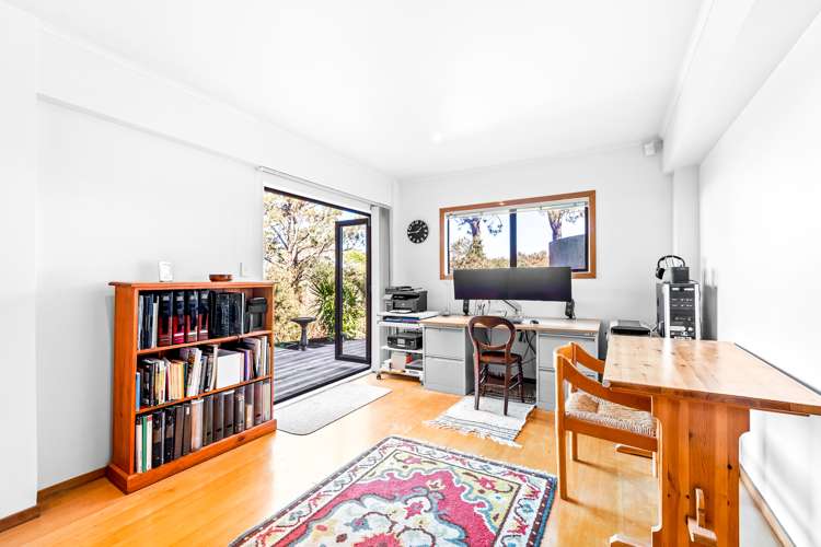 8 Clayden Drive Gulf Harbour_18
