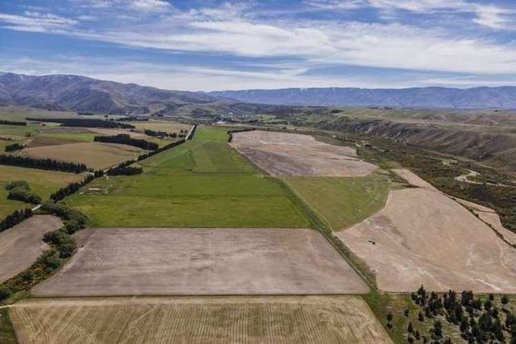 Saint Bathans Loop Road Otago_1
