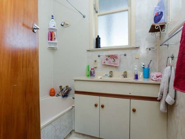 813a Gordon Road Raureka_13