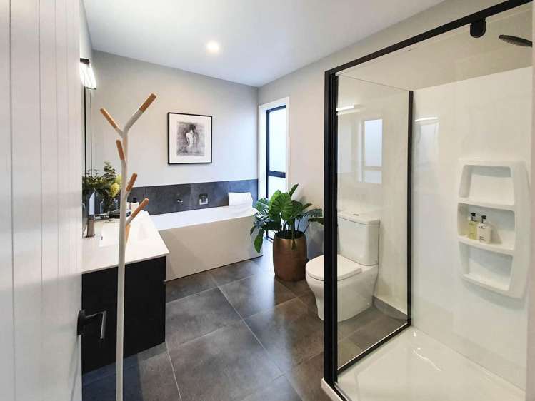 77 Whakaturou Crescent Pyes Pa_1