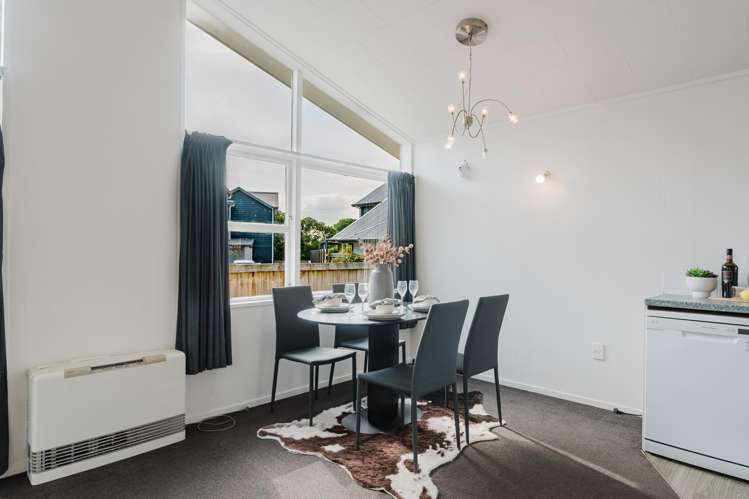 16 Pickering Crescent Chedworth_3