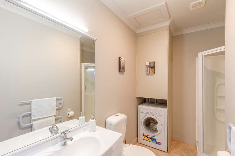 1i/3 Shakespeare Road Napier South_7