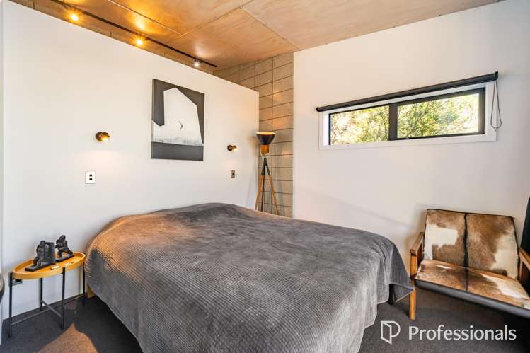 616B Marine Drive Days Bay, Eastbourne_10