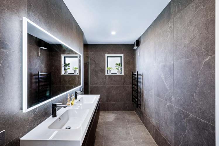 254 Riverbend Road Meeanee_13