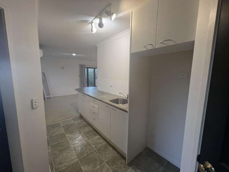 65 Roberts Road Matakatia Bay_24