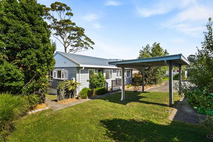 41 Meadowvale Rise Titirangi_1