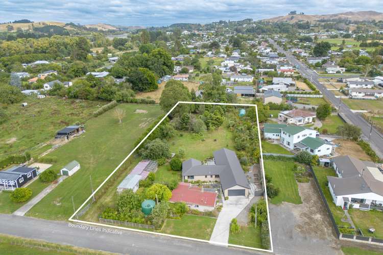 11 Rathbone Street Waipawa_2