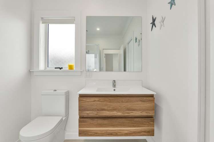 54A Cloten Road Stratford_18