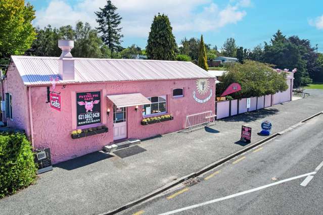 UNIQUE OPPORTUNITY TO OWN A THRIVING CAFE