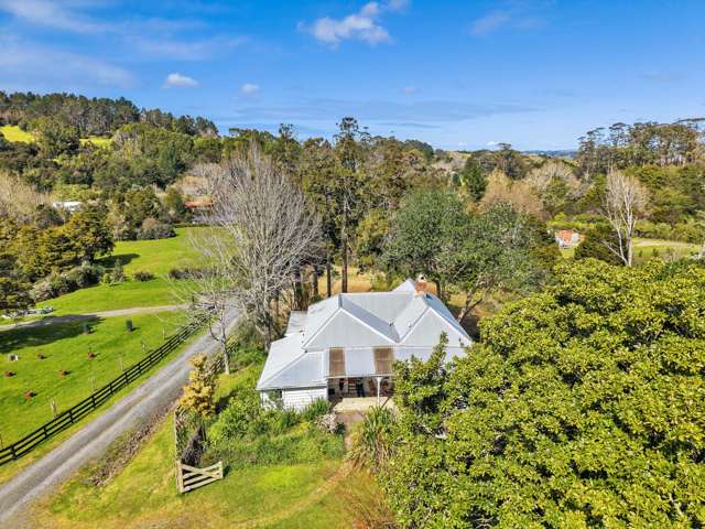 Rural living minutes from town